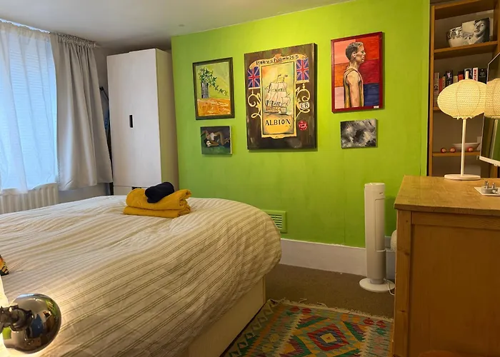Comfy Child/Dog Friendly Garden Flat Heart Camden